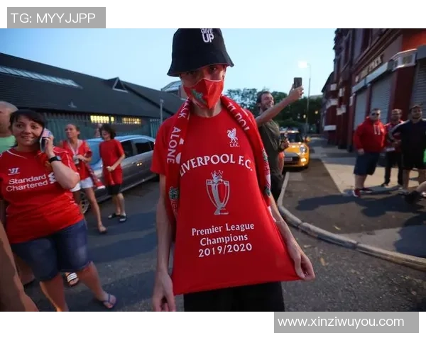 足球球星粉丝热情庆祝瞬间展现球迷无限忠诚与激情